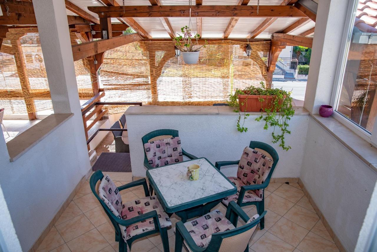 Apartments By The Sea Sumpetar, Omis - 2808 Luaran gambar